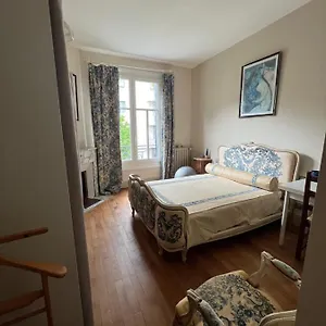 Hyper Centre ,jolie Climatisee Avec Parking Securise Gratuit , Clermont-Ferrand Frankrijk